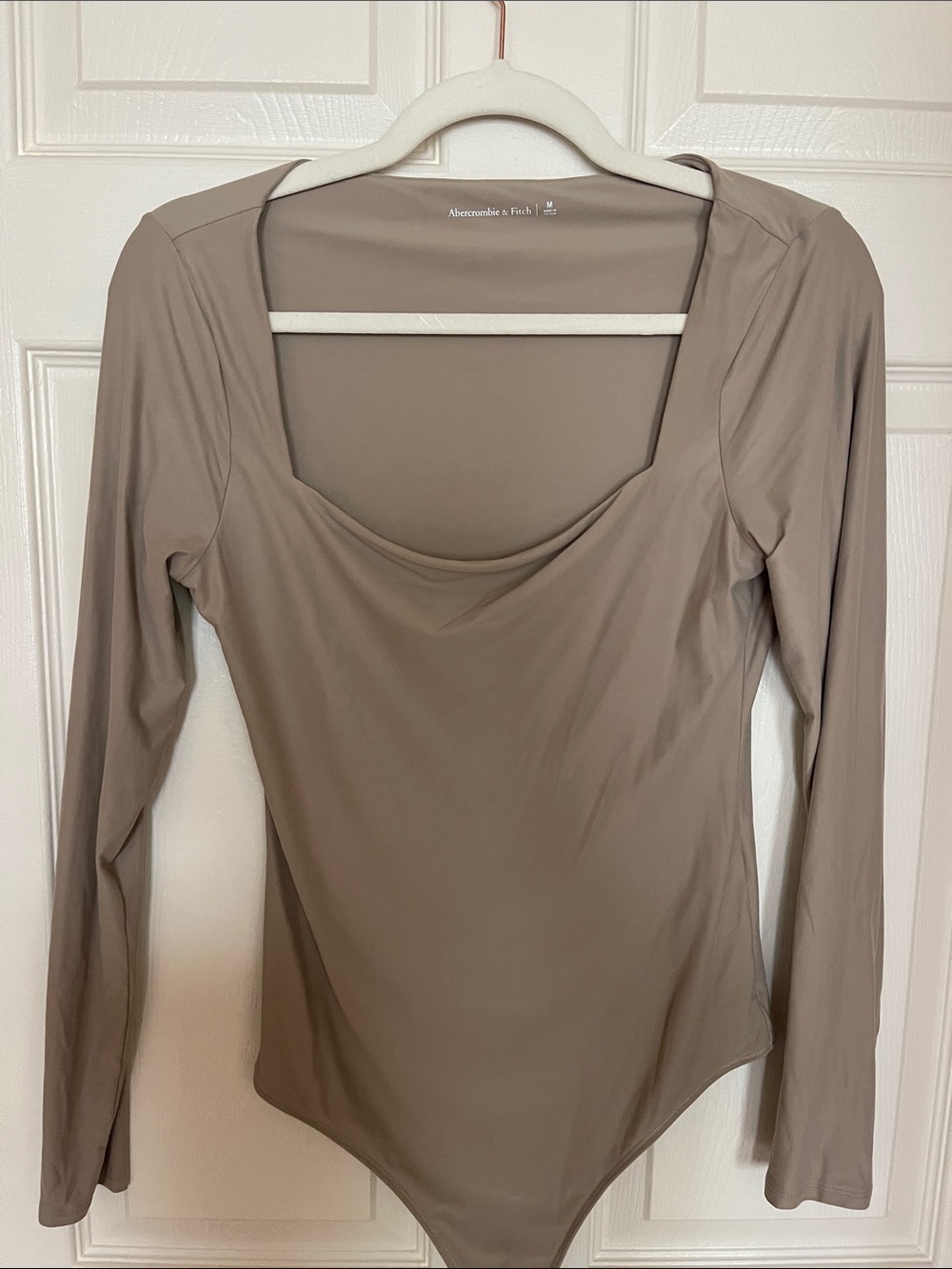 Abercrombie & Fitch Taupe Scoop-Neck Long Sleeve Bodysuit